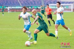 中超联赛：浙江俱乐部绿城2比0战胜青岛西海岸